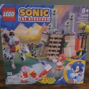 LEGO Sonic the Hedgehog Set with Red and Yellow